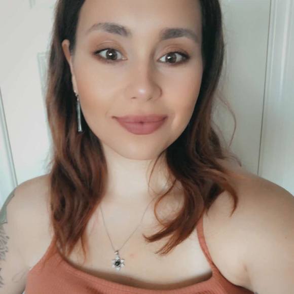 Poshmark profile picture for @kanishka